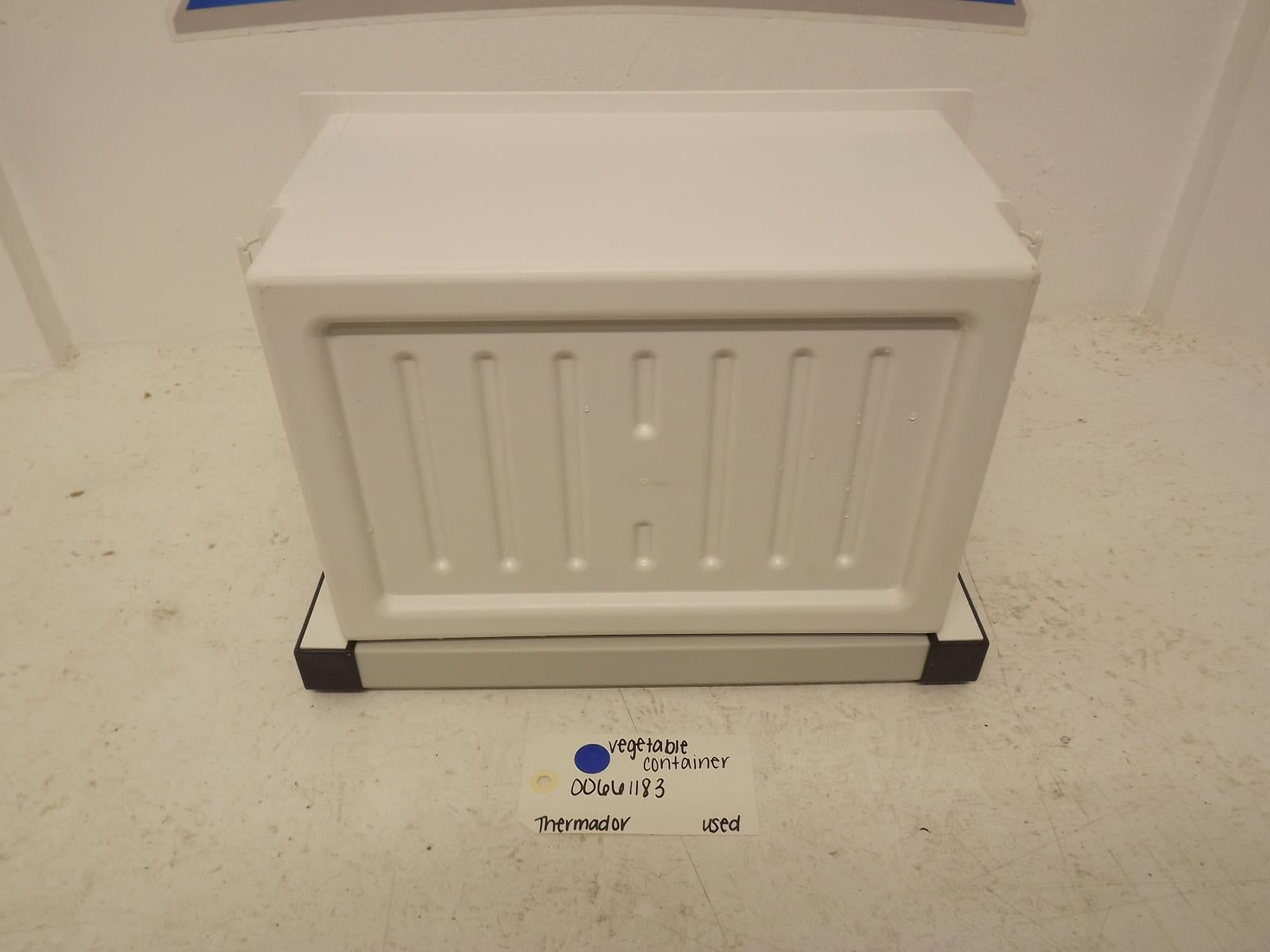 Thermador Refrigerator 00661183 Container Used Thermador Refrigerator 00661183 Container Used